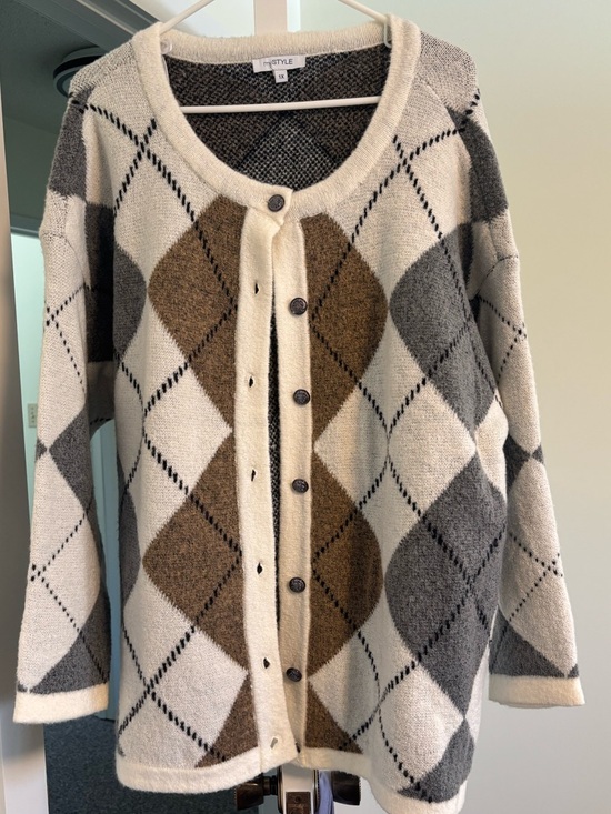 My Style Sweaters - Soft Argyle Button-Front Cardigan in Cream, Gray & Brown
